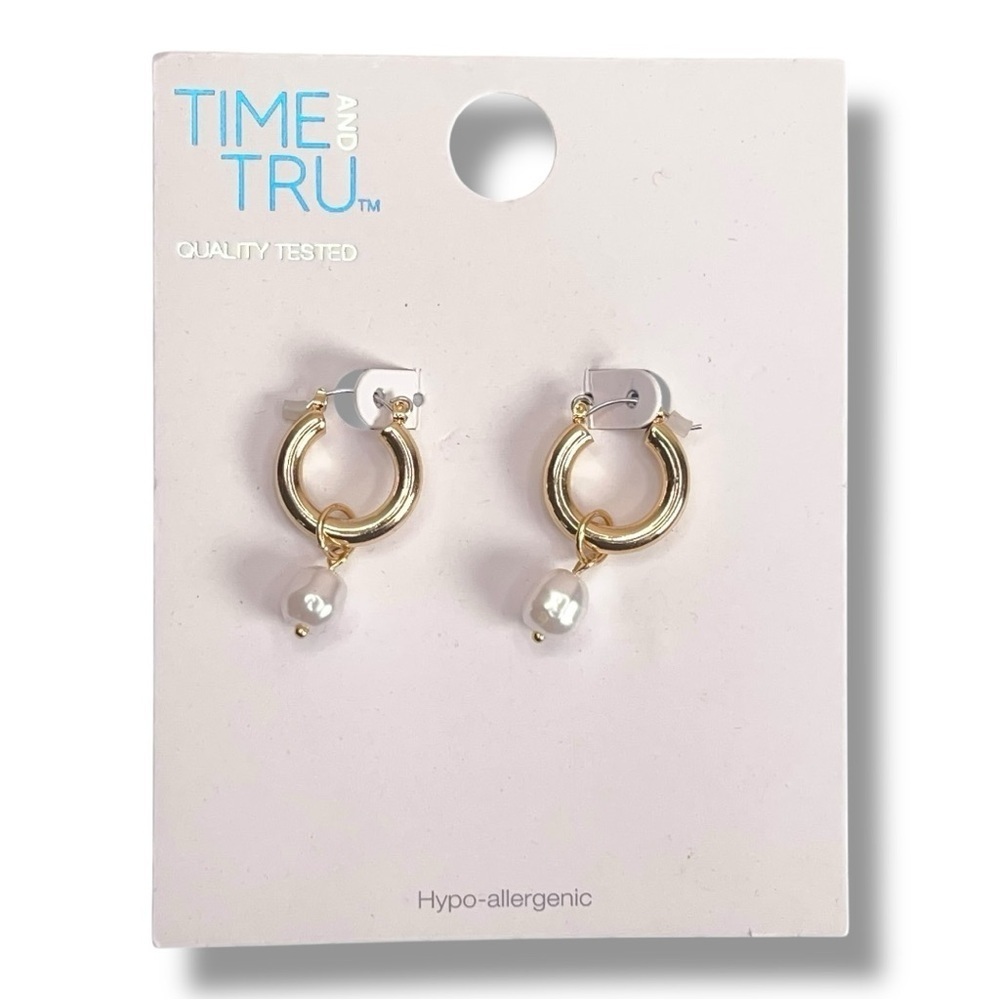 New Gold And Pearl Dangle Earrings Time And Tru NWT Hoop Circle Event Formal